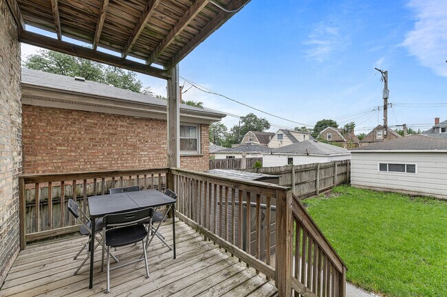 Foto del edificio - 1351 N Lawndale Ave