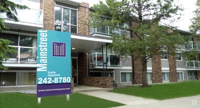 Building Photo - McCam Apartment 1