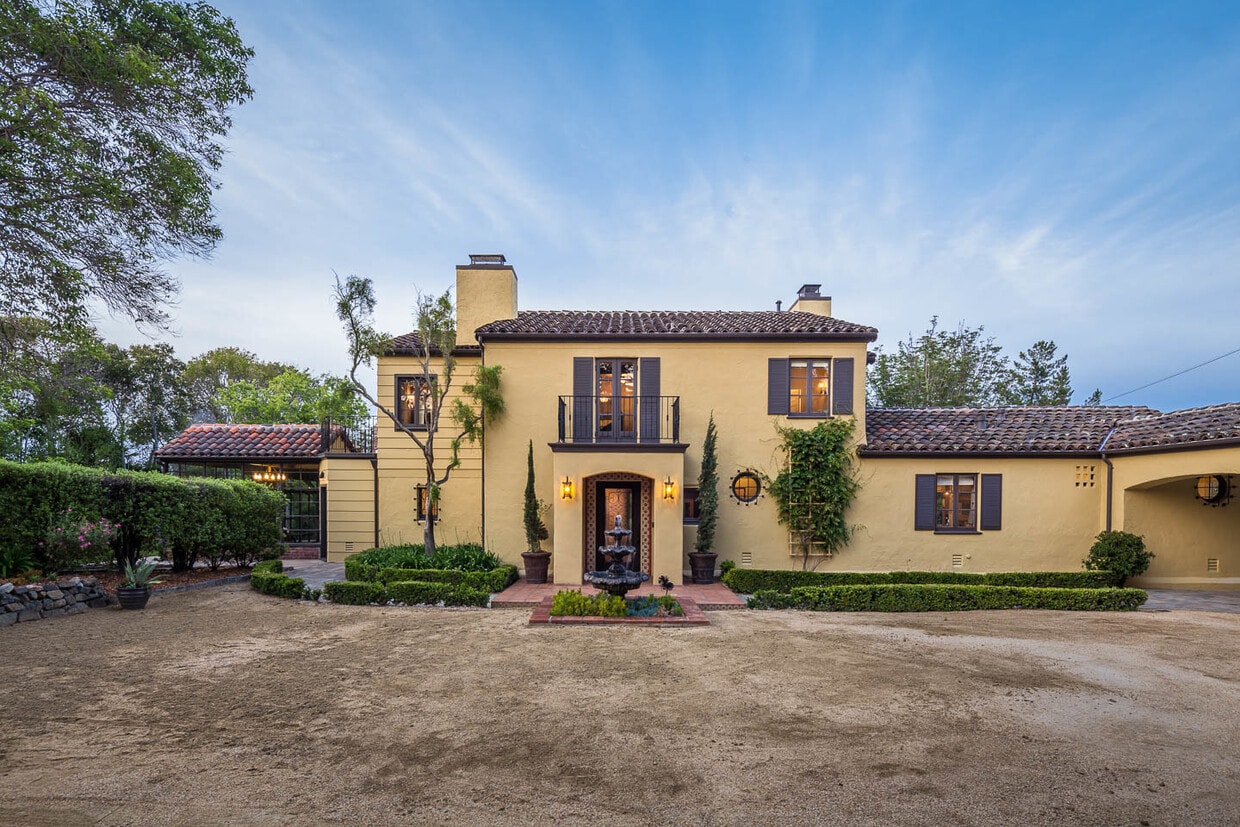 463 El Arroyo Rd, Hillsborough, CA 94010 Condo for Rent in