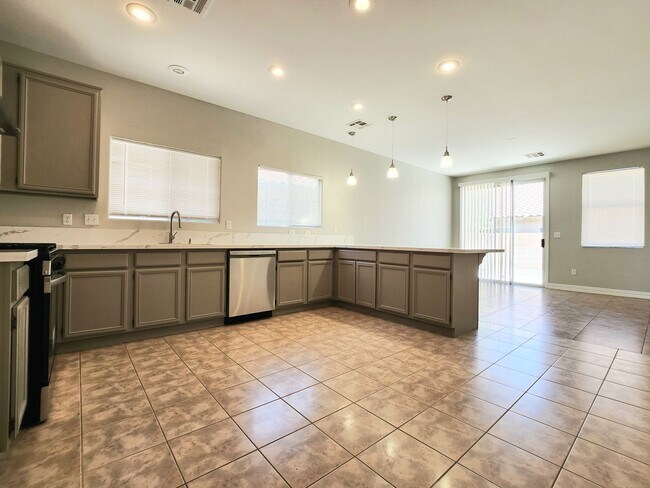 Building Photo - 3566 Famiglia Dr