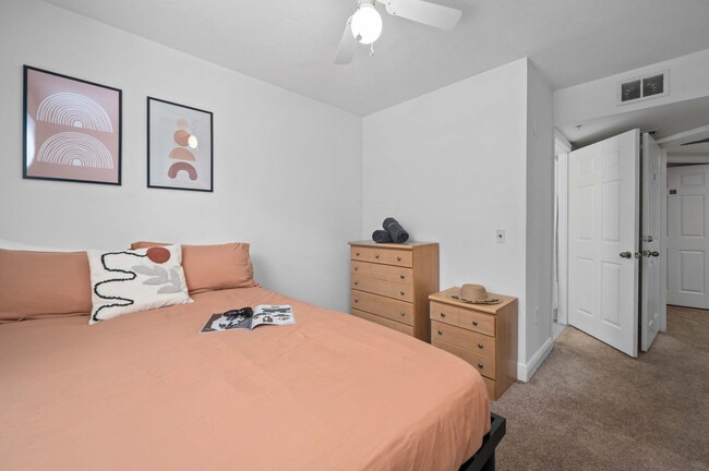 Building Photo - 5650 Graduate Cir