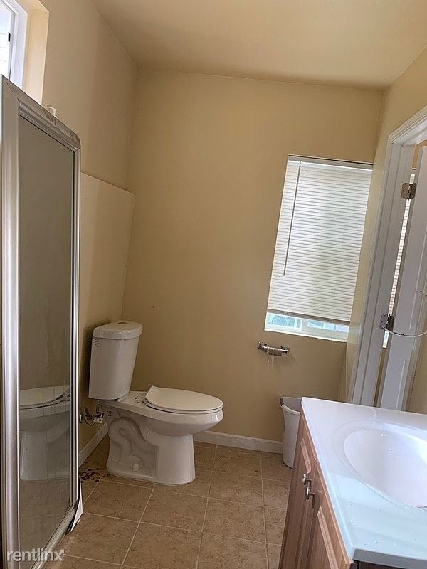 Building Photo - 2052 Twin Creeks Pl