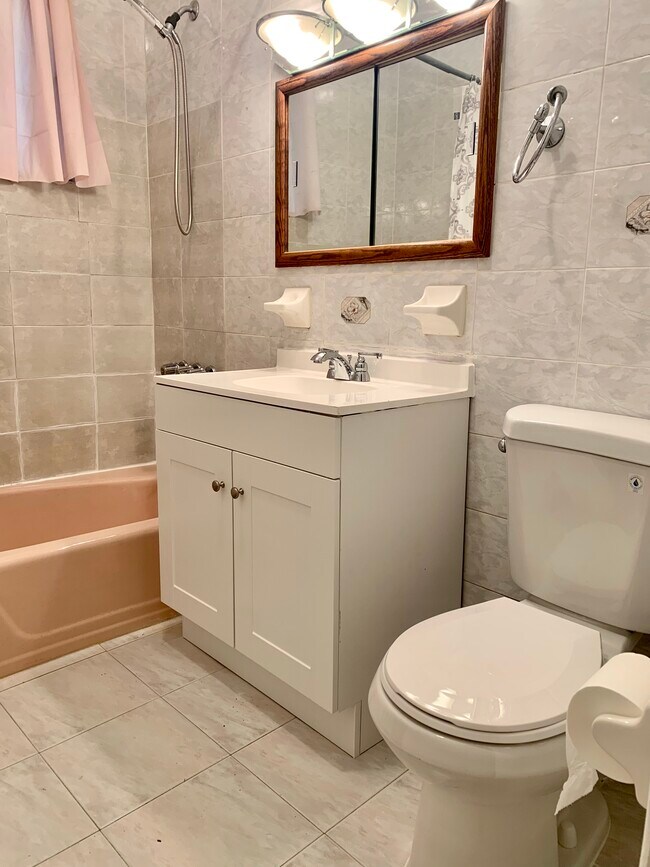 Building Photo - 2045 66th St