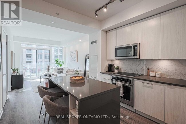 Building Photo - 38 Iannuzzi St