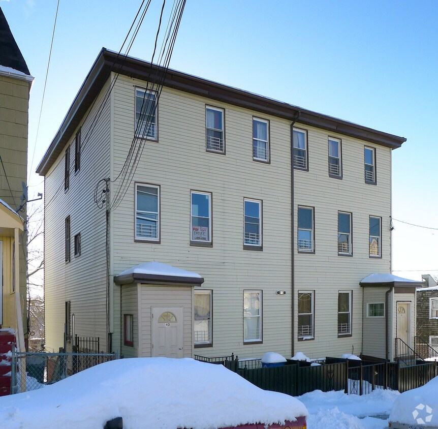 Building Photo - 38-40 Vineyard Ave