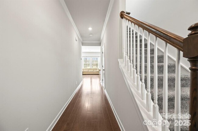 Building Photo - 2131 Belterra Dr