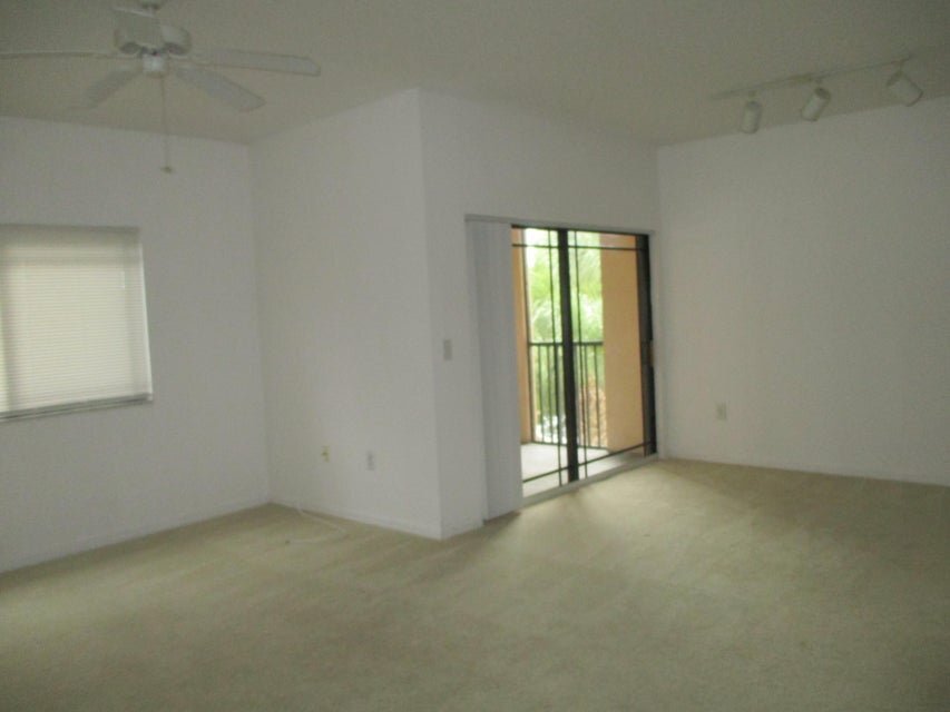 Building Photo - 2811 Grande Pkwy