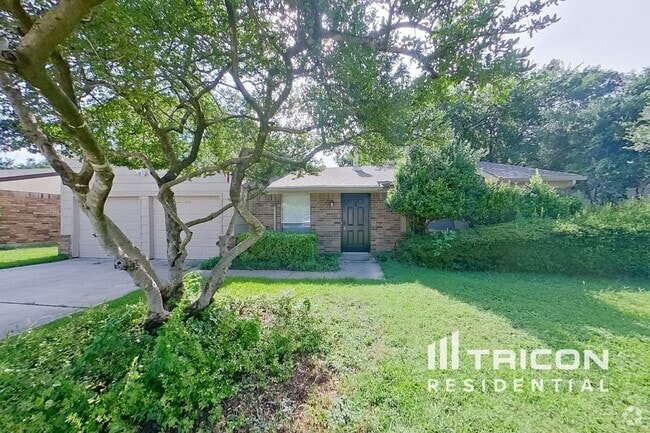 Building Photo - 5903 Guildwood Dr
