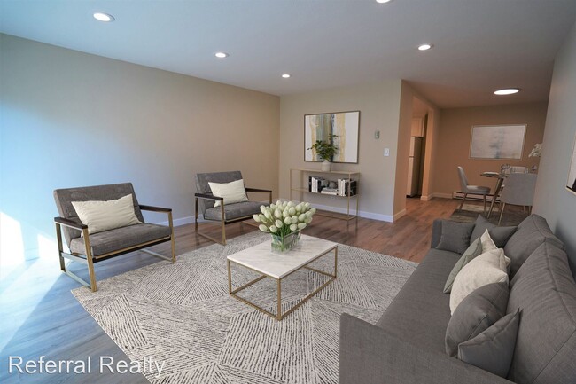 Foto del edificio - 2 br, 2 bath House - 1031 Crestview Drive ...