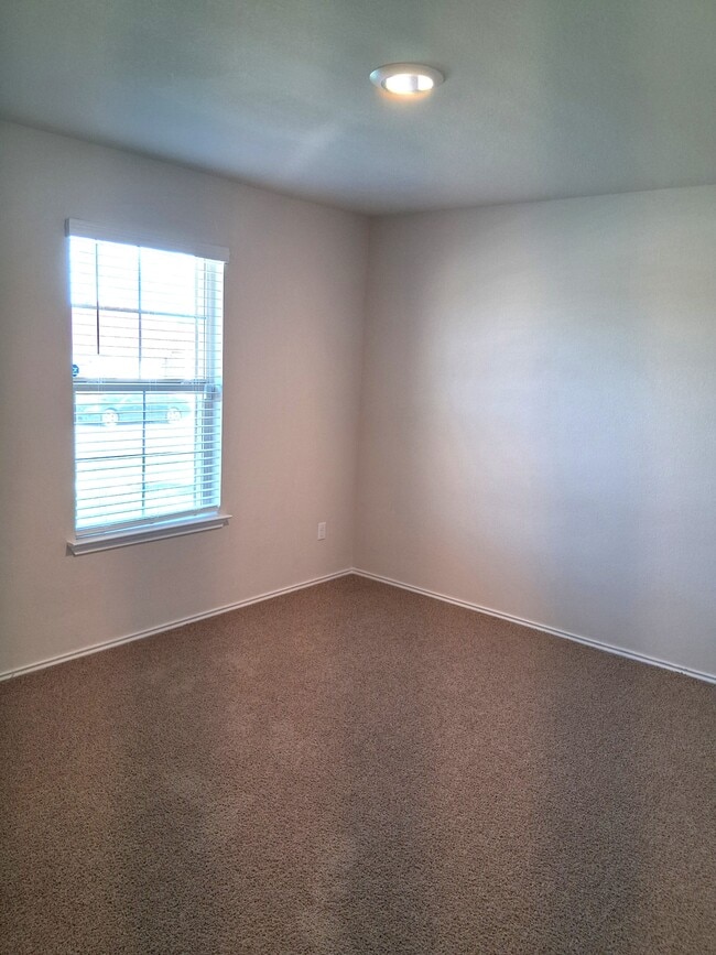 Building Photo - 1103 Rosa Parks Dr