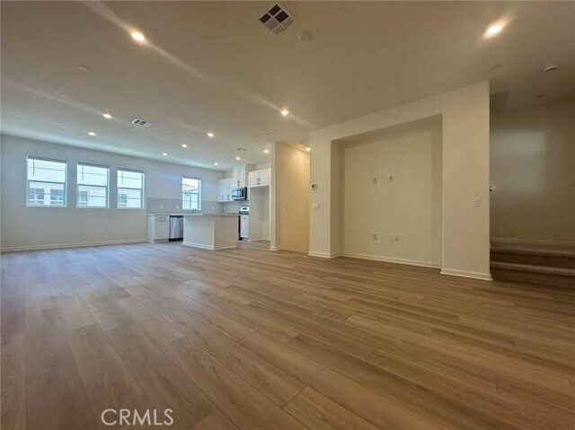 Foto del edificio - 16329 Sandpiper Ave