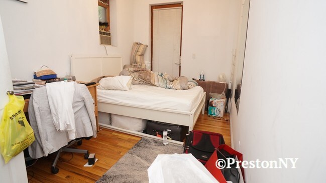 Foto del edificio - 233 W 15th St