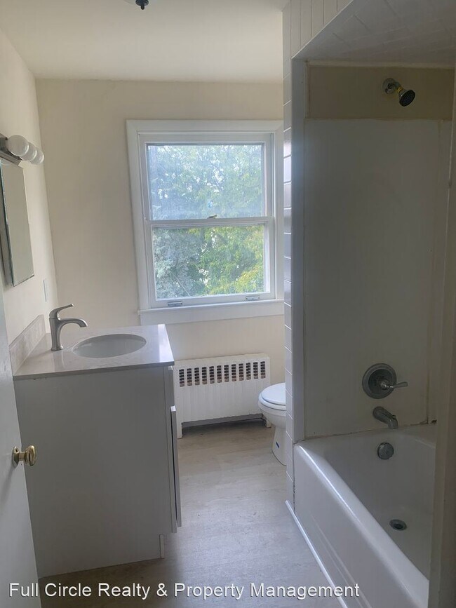 Building Photo - 4 br, 1 bath House - 412 N 2nd Street