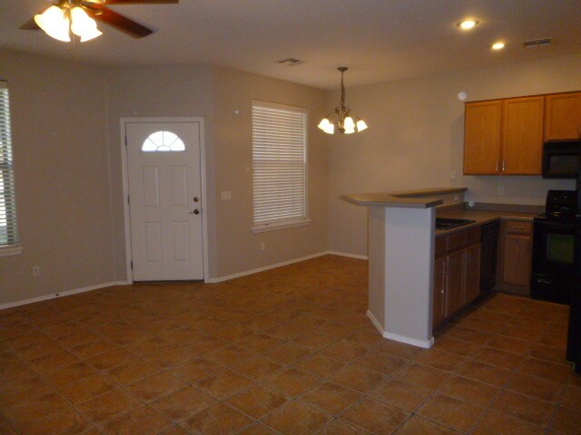 Foto del edificio - 6710 E University Dr