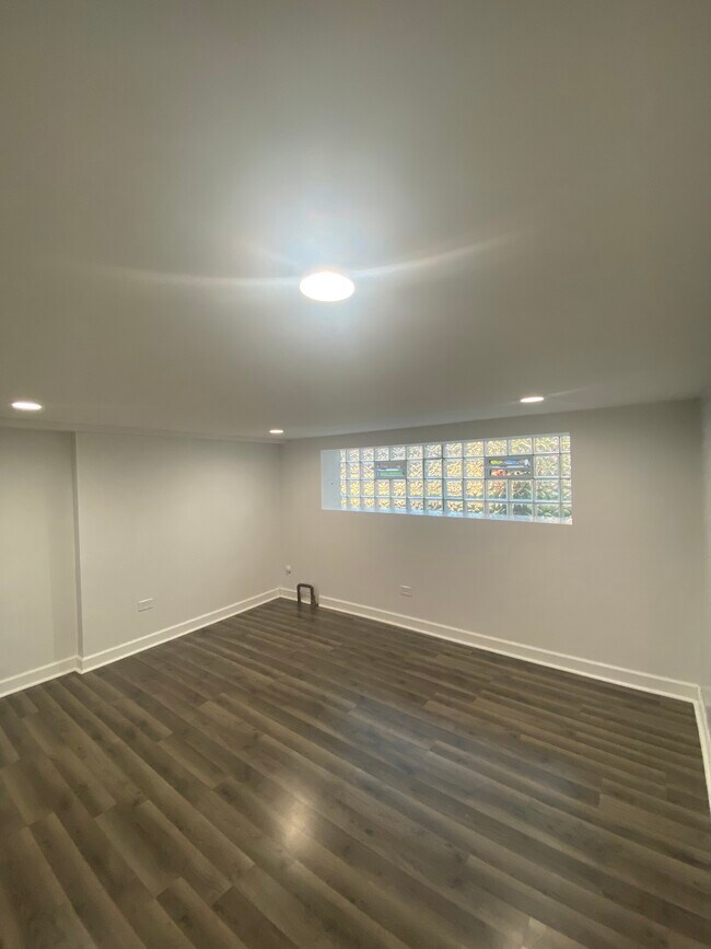 Foto del edificio - 1656 N Luna Ave