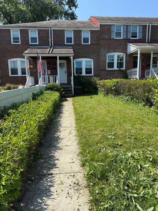 Foto principal - 211 Willow Ave