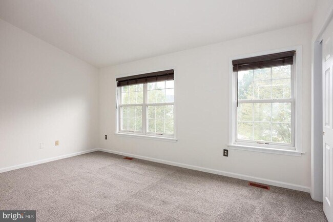Building Photo - 4406 Lieutenant Lansdale Pl