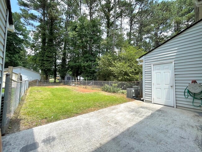 Foto del edificio - 317 Timber Creek Ln SW