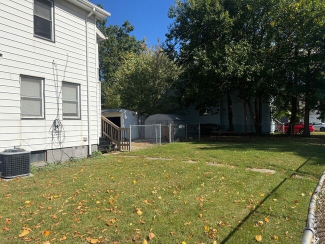 Foto del edificio - 1541 Hopkins Ave