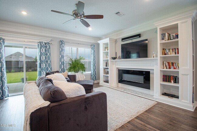 Foto del edificio - OCEAN SPRINGS SCHOOLS  - BEAUTIFUL HOME IN...