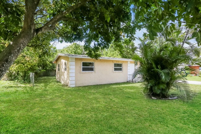 Foto del edificio - 1616 NW 16th St