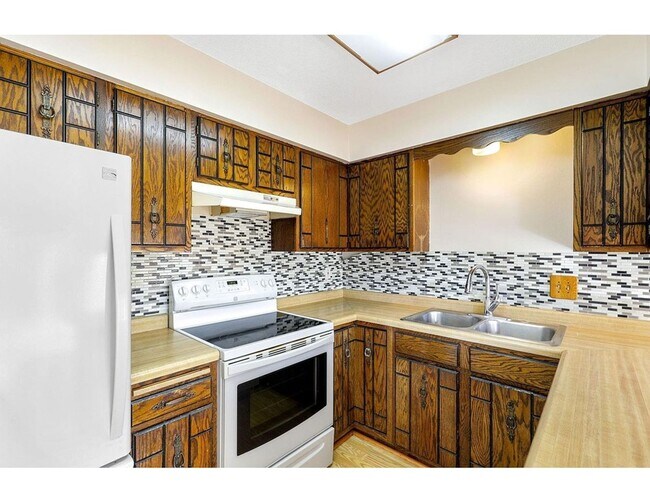 Foto del edificio - 622-626 N 15th Ave