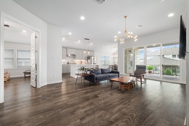 Open Living Spaces - 513 Elworth Path