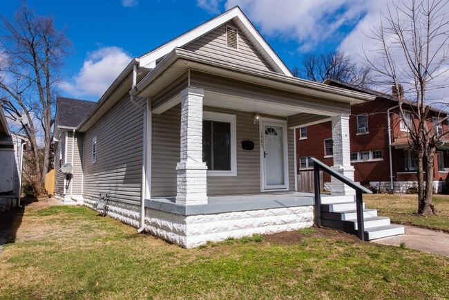 Building Photo - 1723 W Ormsby Ave