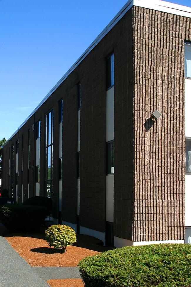 Building Photo - 550 Walnut St