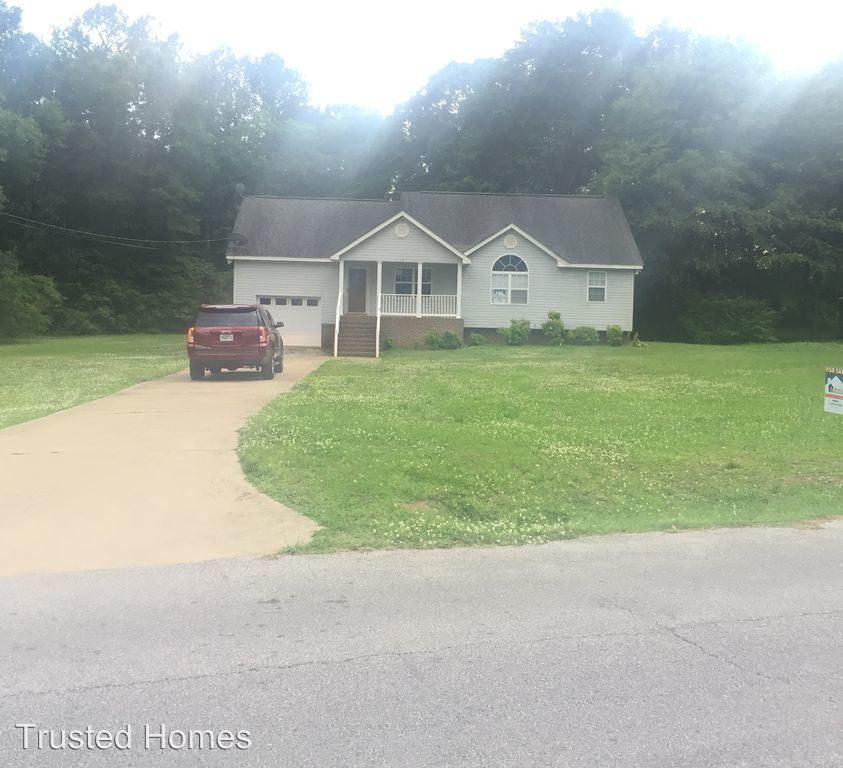 520 Chestnut St, Anniston, AL 36201 House Rental in Anniston, AL
