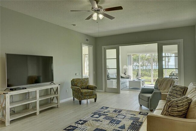 Foto del edificio - 23 Harbour Isle Dr W