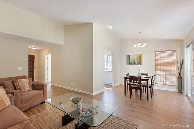 Foto del edificio - 4 Bedroom Home Paradise Hills!