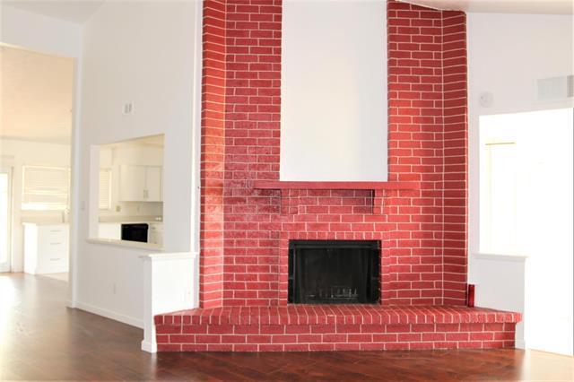 Foto del edificio - 2730 Hackberry Ln
