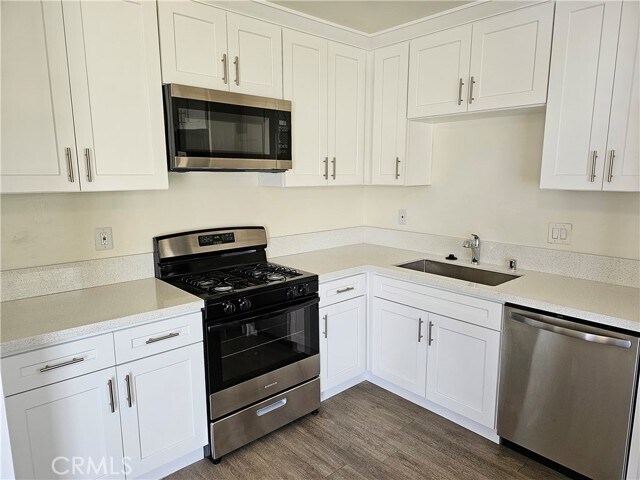 Foto del edificio - 2306 Vanderbilt Ln