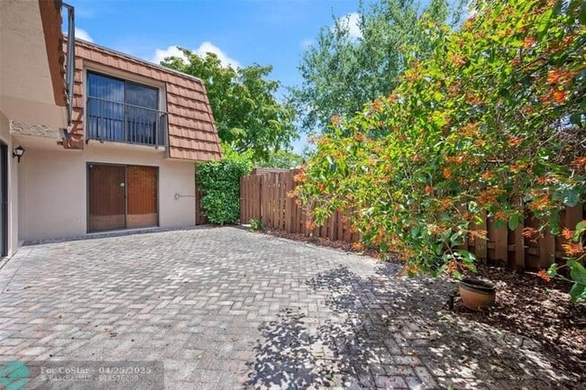 Building Photo - 4101 Wimbledon Dr