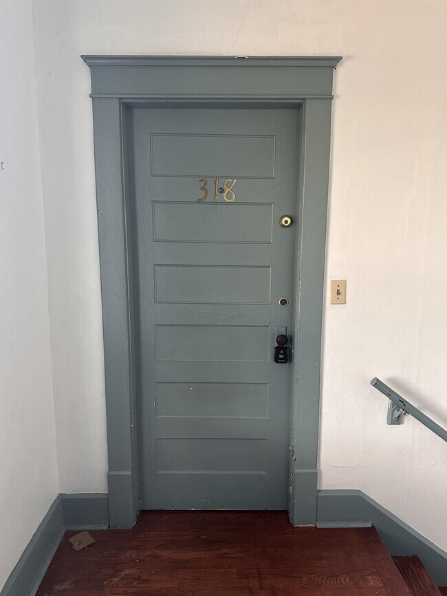 Foto del edificio - 318 Melrose St