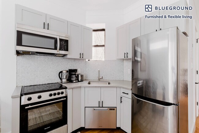 Foto del edificio - 1288 1st Ave