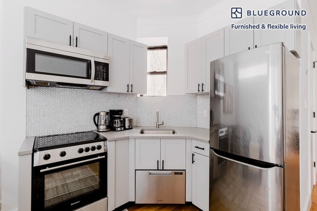 Building Photo - 1288 1st Ave