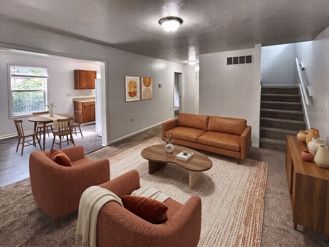 Foto del edificio - 4 Bed / 2 Full Bath Two-Story Home — Covered Front Porch, Detached Garage, Central Air