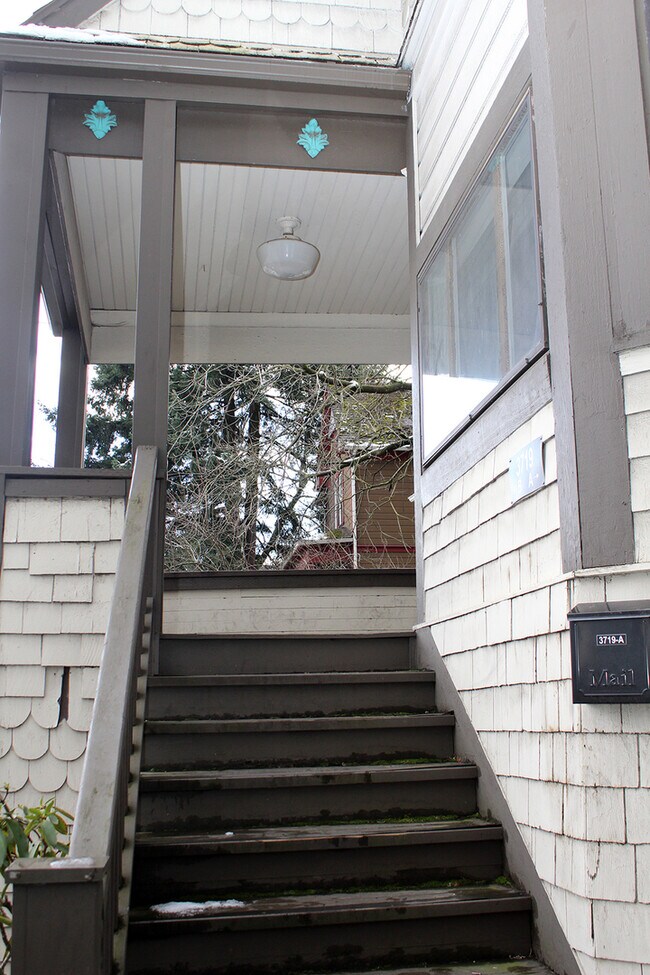 Foto del edificio - 3719 S Hood Ave