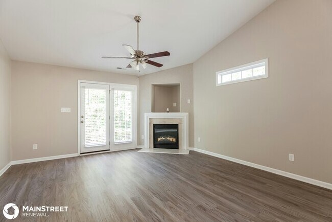 Building Photo - 10445 Hugue Way