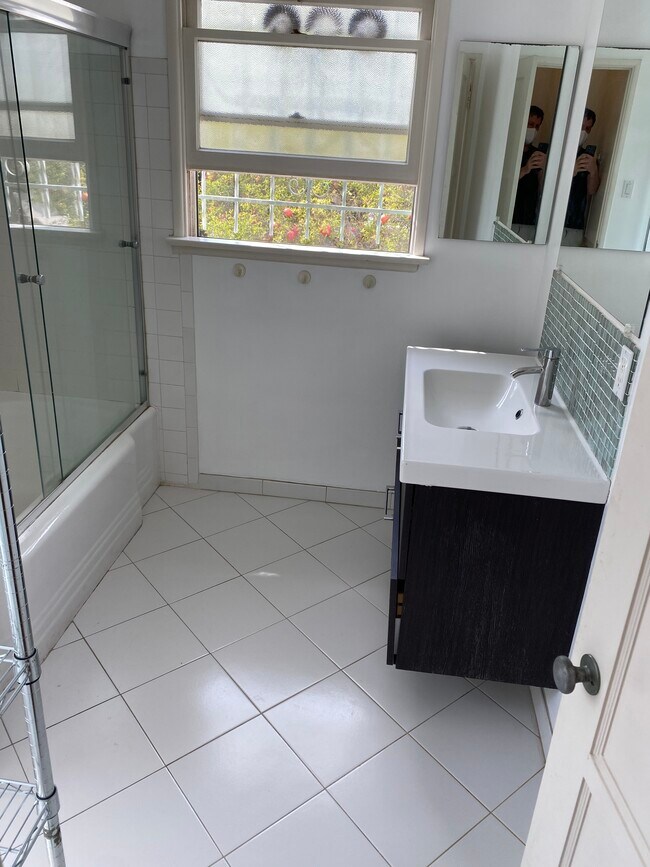 Foto del edificio - 3315 Caroline Ave