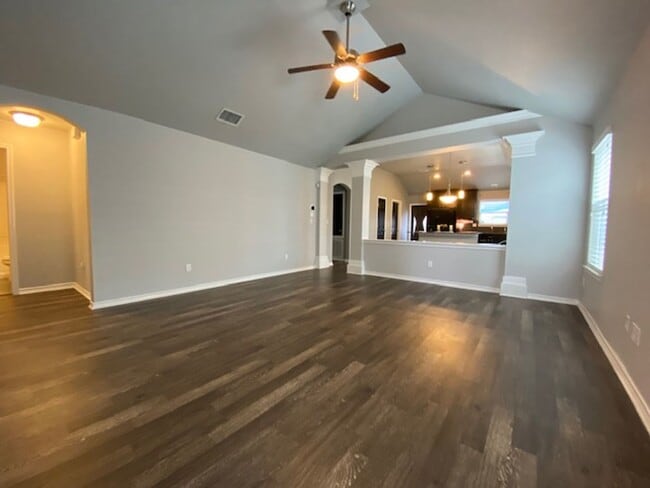 Foto del edificio - WELCOME TO YOUR CHARMING HOME AT THE COTTAGES AT SOUTHLAKE