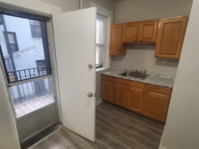 Foto del edificio - 76 Walnut Park