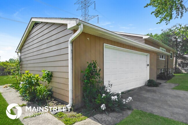 Foto del edificio - 815 Spring Valley Dr