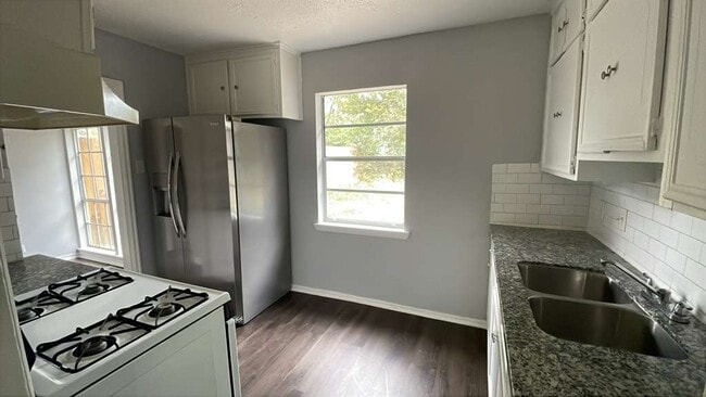 Building Photo - 7301 Brockley Ln