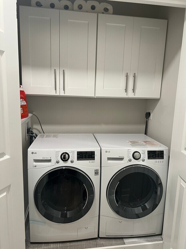 Full washer / dryer with cabinetry - 202 N Trenton St