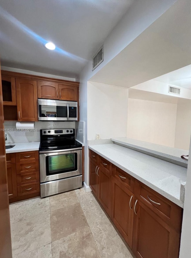 Foto del edificio - 4970 NW 102nd Ave