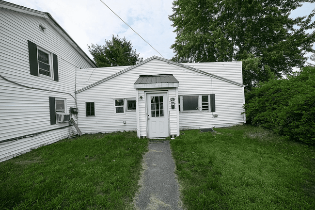 Building Photo - 96 Bosworth St