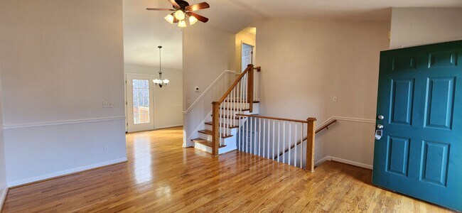 Building Photo - Available Now!! 3 to 4 Bedroom, 3 Full Bat...